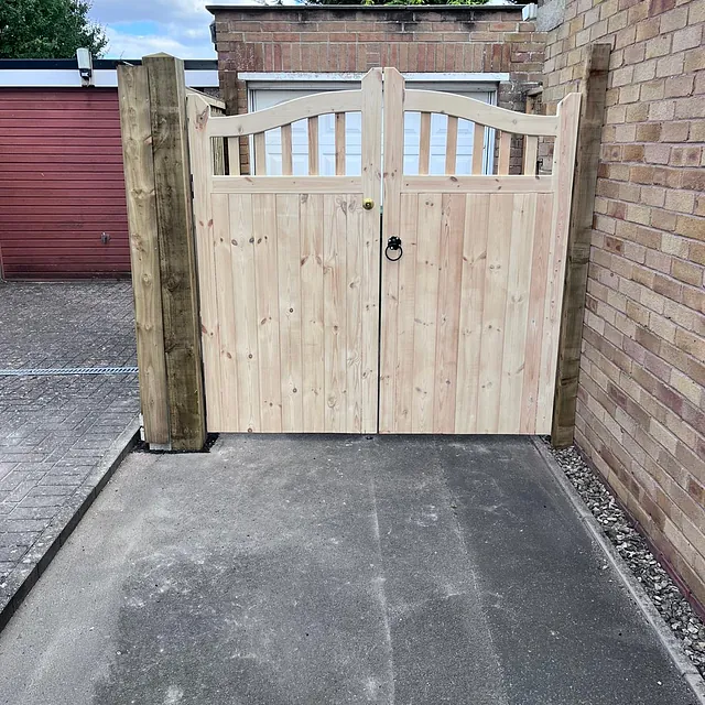 New double wooden gate